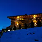 アパートホテル Naturhaus Am Arlberg ワース