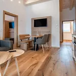 アパートホテル Naturhaus Am Arlberg